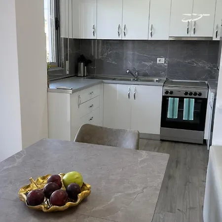 Appartement View 3 Bedroom Prime Location Tirana