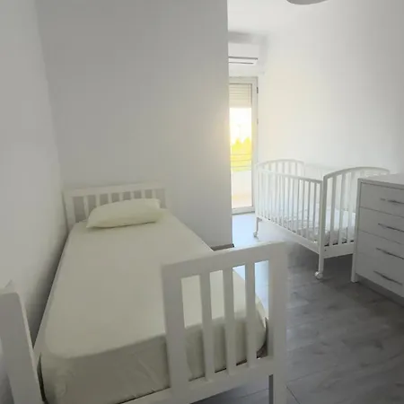 View 3 Bedroom Prime Location Apartman *